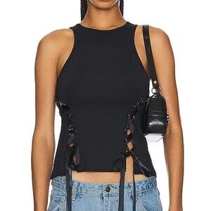 Lioness Women's Black Crop-top